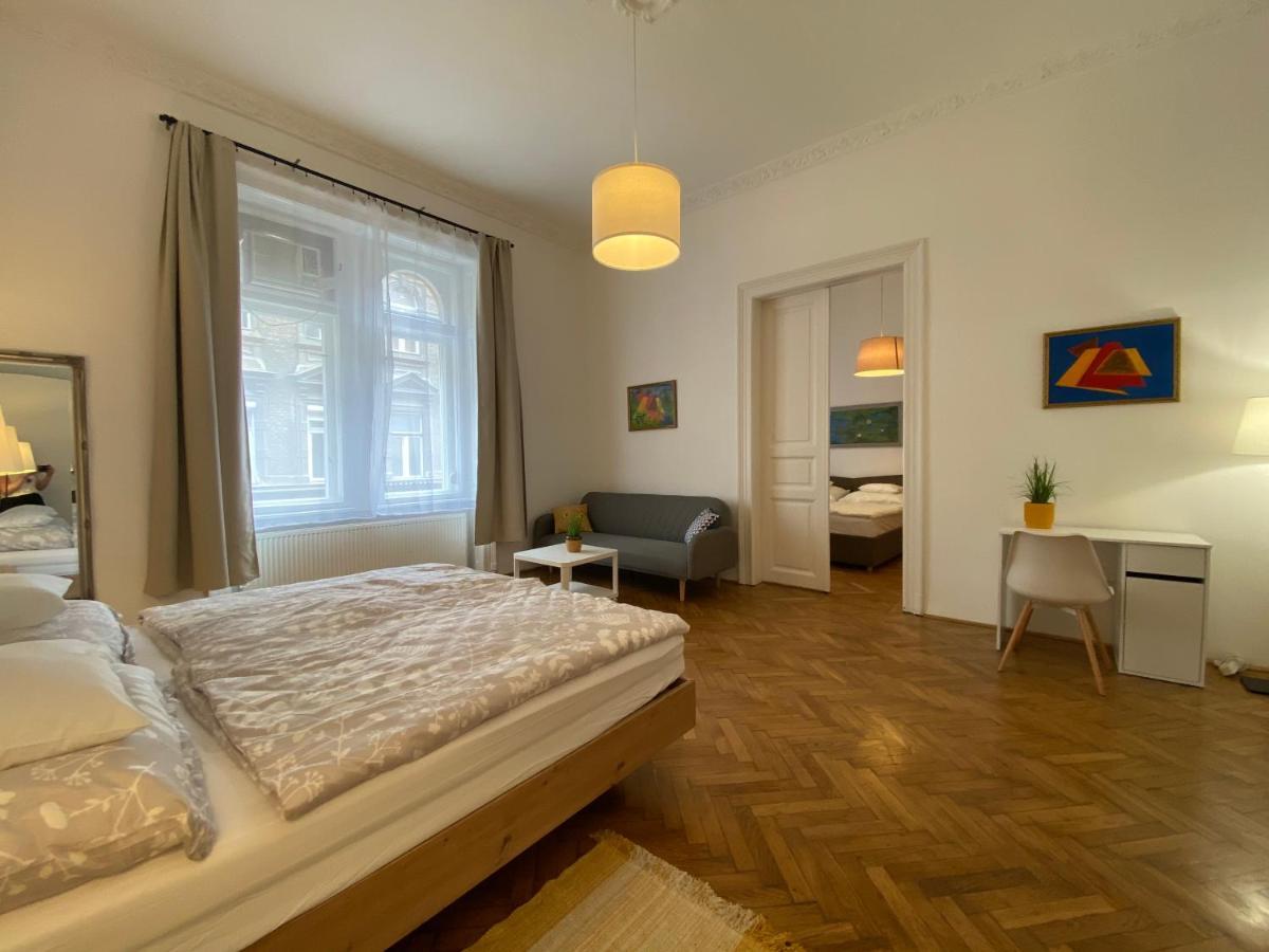 3 Bedrooms- Quarter Budapeszt