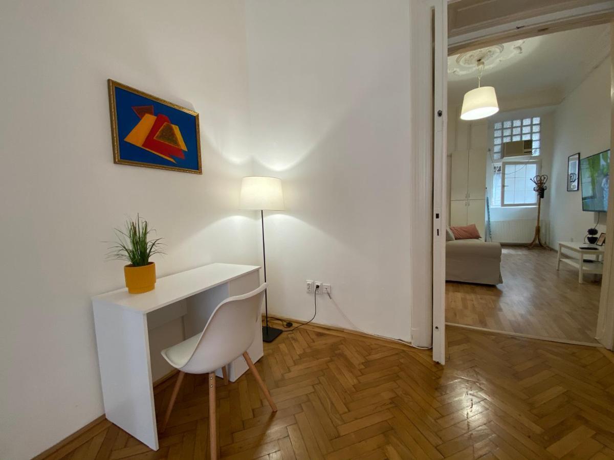 3 Bedrooms- Quarter Apartament