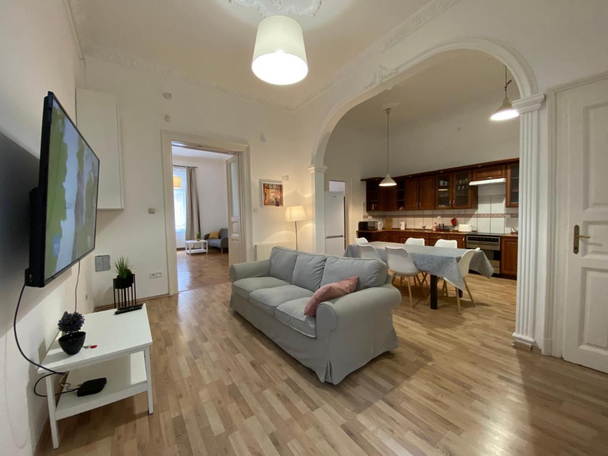 Apartament 3 Bedrooms- Quarter